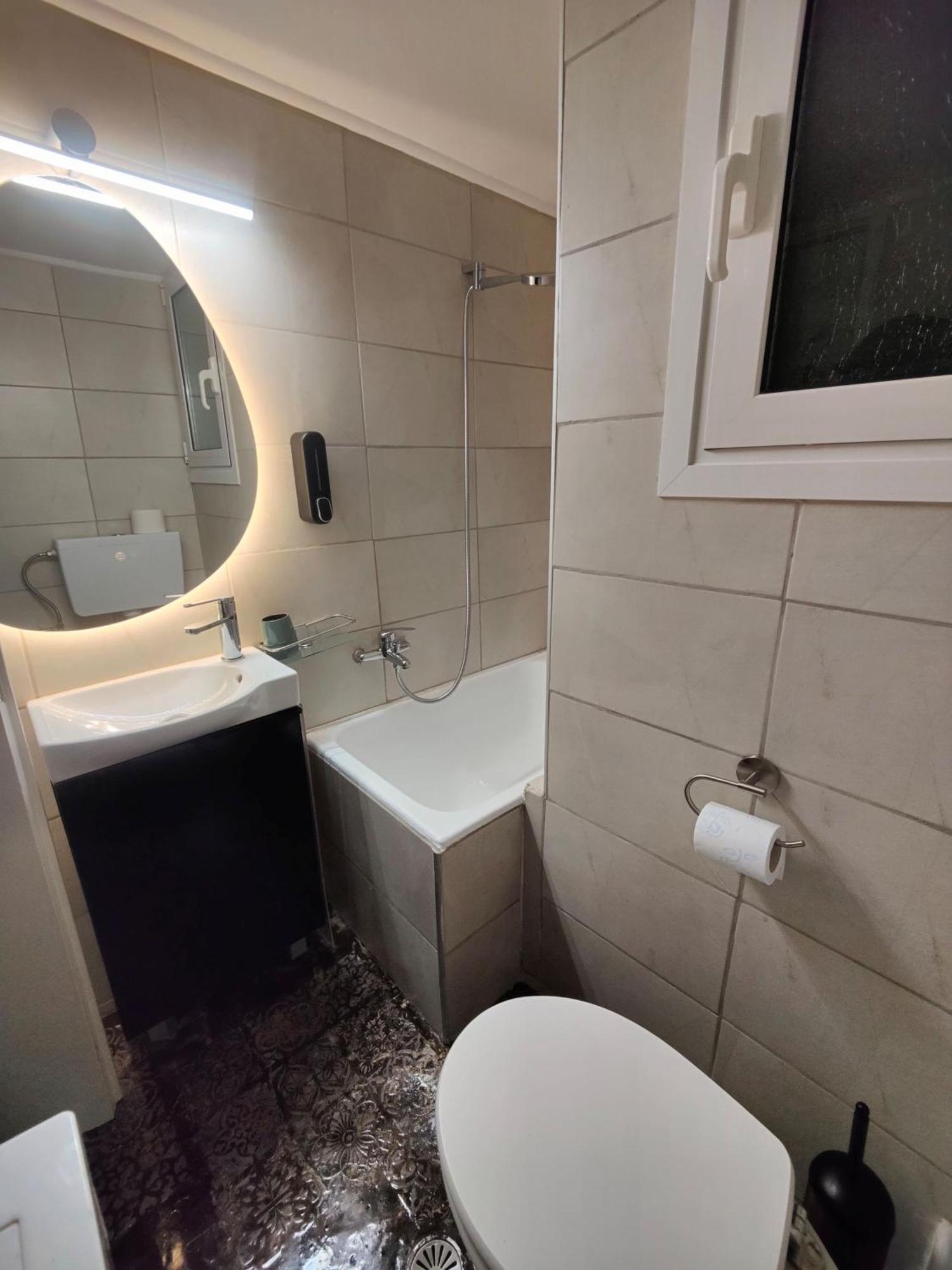 Σπίτι Για Δυο Στο Κέντρο Της Αθήνας Apartment ภายนอก รูปภาพ